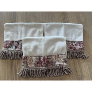 Vintage Croscill Bathroom Hand Fingertip Towel Set Floral Fringe Set Of 3